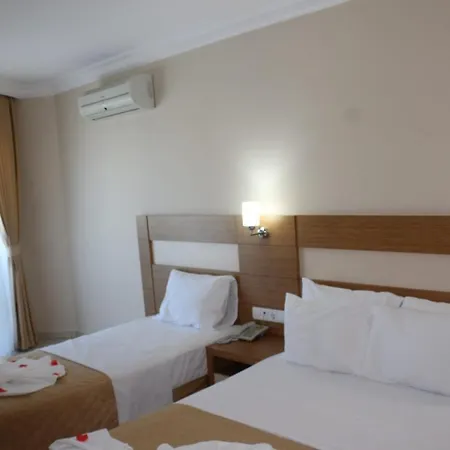 Hotel House *